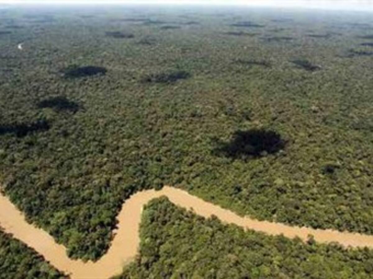 Ecuador dice que Colombia apoyará con 100.000 dólares iniciativa Yasuní-ITT