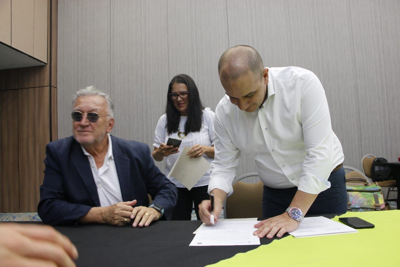 Cortesía/ Jorge Andrés Carillo y Dagoberto Quiroga Collazos Superintendente Servicio Público Domiciliario