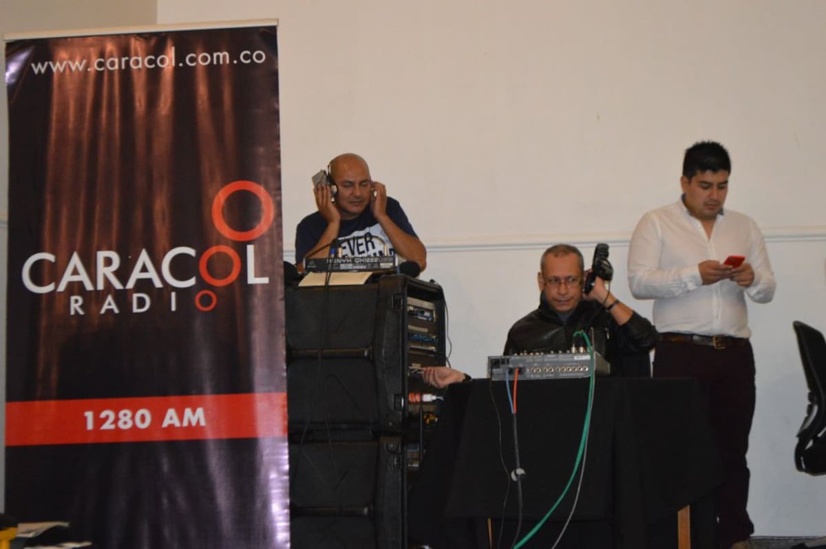 Desde el paraninfo de la Universidad de Nariño, la más tradicional de Pasto y del sur del país, emite este viernes 6AM Hoy por Hoy, de Caracol Radio, el programa informativo más escuchado en Colombia y América Latina.