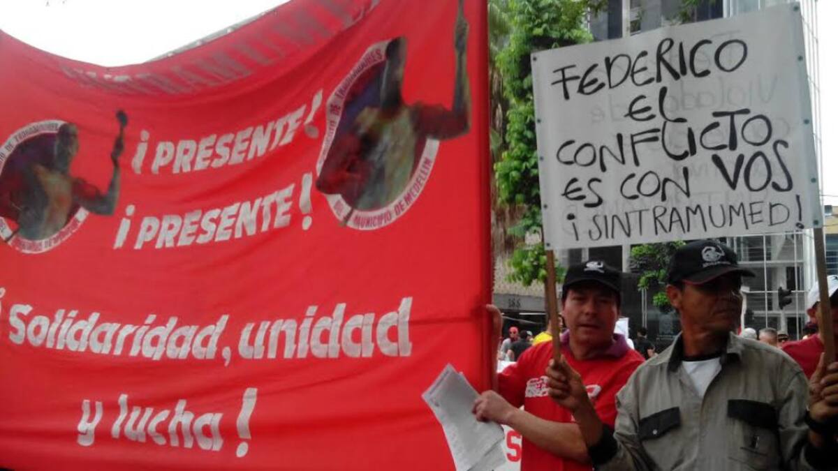 En Antioquia, cientos de personas salieron a las calles a exigir mejores condiciones laborales.