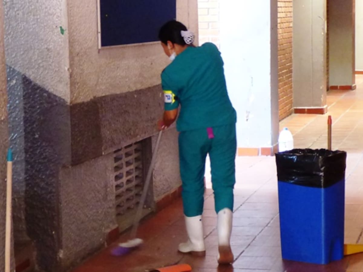 Padres de familia denuncian falta de personal de aseo y vigilancia en colegio de Cúcuta