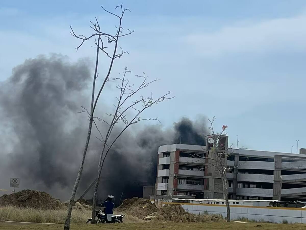 Cuerpo de Bomberos controló incendio en una bodega: no hay lesionados