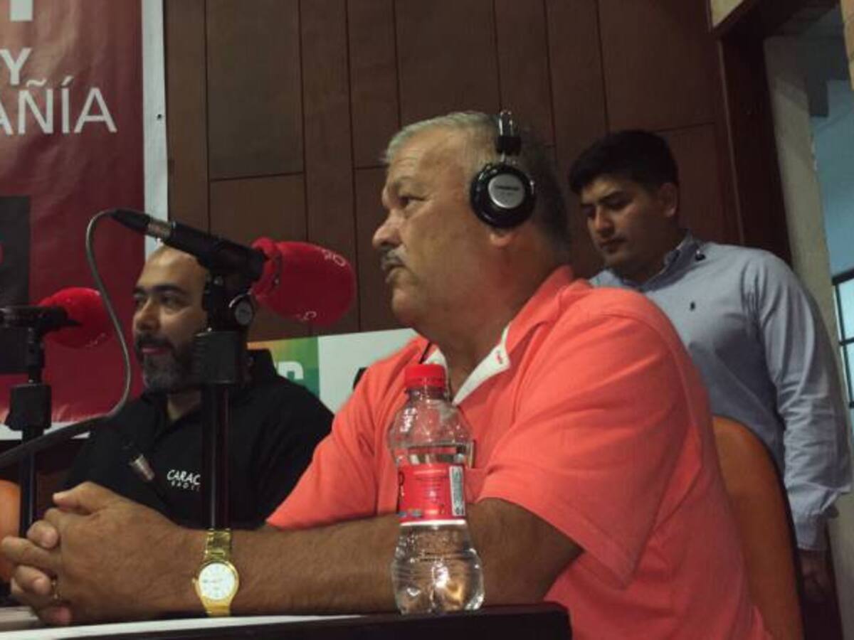 Conozca al hombre galardonado por fabricar los mejores ataúdes de Colombia