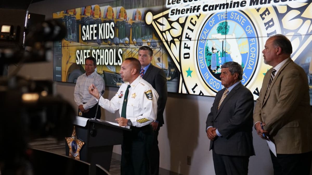 Niño de 10 años es arrestado en Florida tras amenazar con un tiroteo masivo