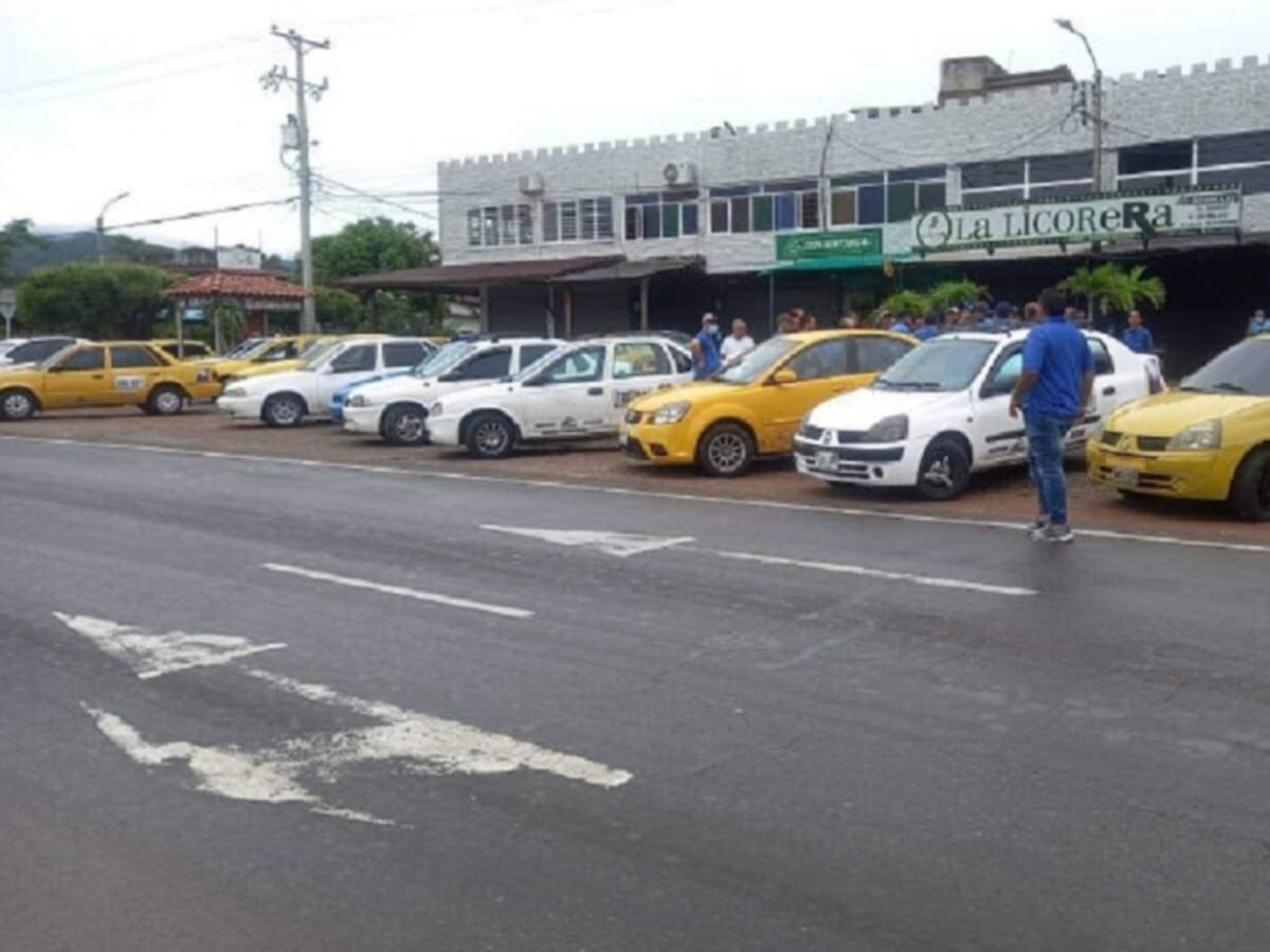Protesta por ruta hacia la frontera