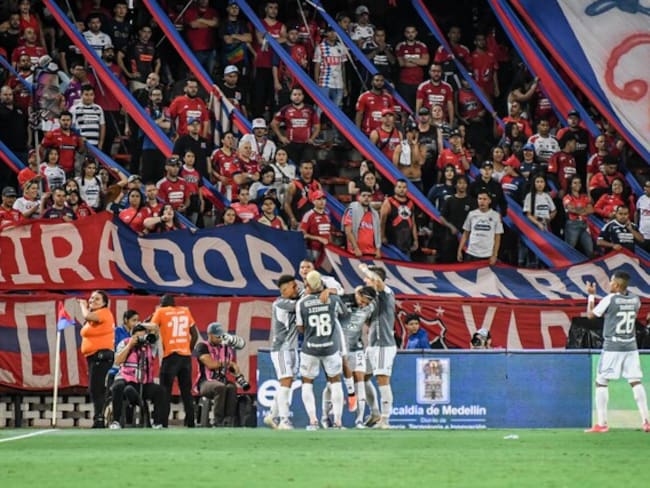 Junior de Barranquilla celebrando el gol ante el DIM / Colprensa