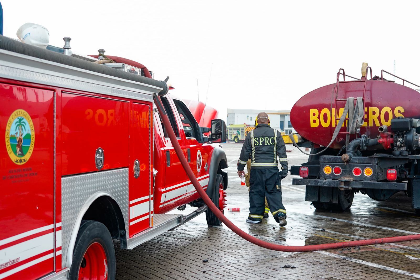 Alcalde de Barranquilla dispuso de bomberos para atender emergencia en Cartagena. Foto: W Radio.
