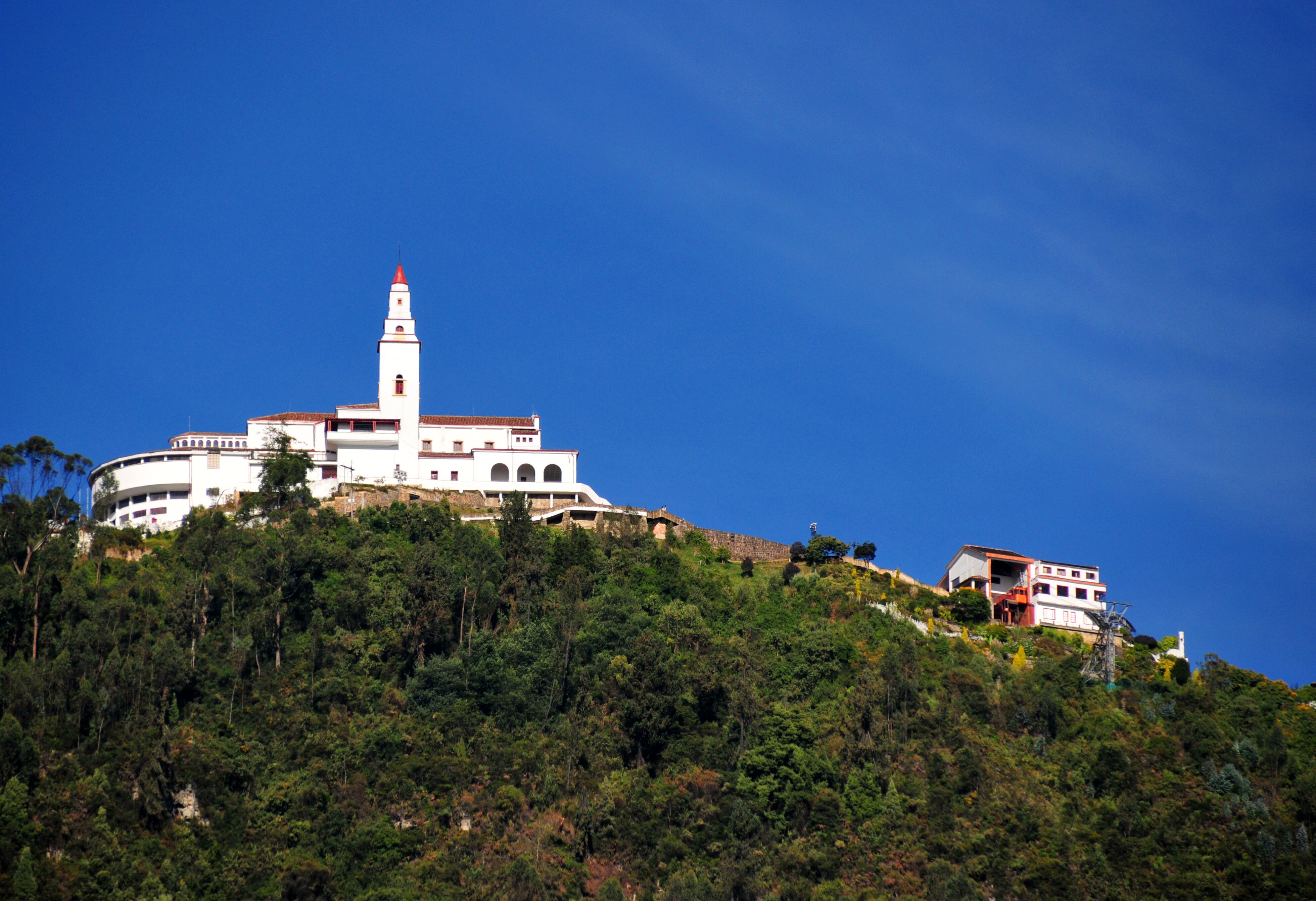 Santuario del Señor Caído de Monserrate - Cordillera Oriental - Foto vía Getty Images/ M.Torres