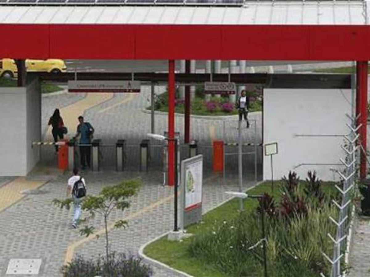 Medellín abrió convocatoria para becas de pregrado y posgrado