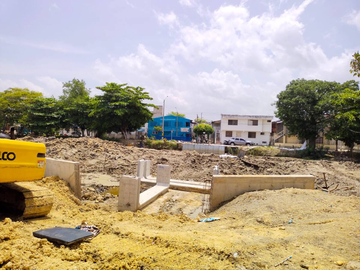 Vecinos de Las Palmeras celebran suspensión de obra en canal Matute