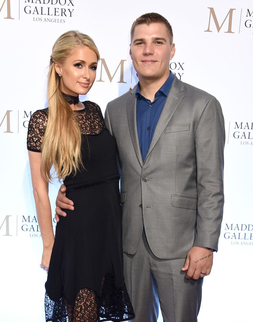 Disputa entre Paris Hilton y Chris Zylka