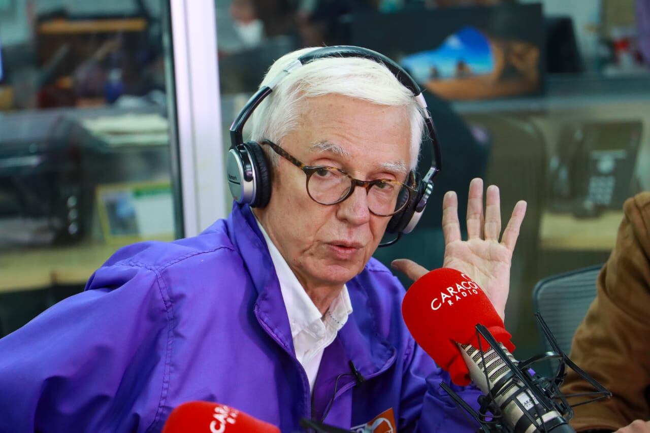 Jorge Robledo en La Luciérnaga / Caracol Radio