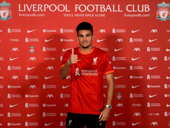 Luis Díaz presentado como jugador del Liverpool (Photo by Andrew Powell/Liverpool FC via Getty Images)