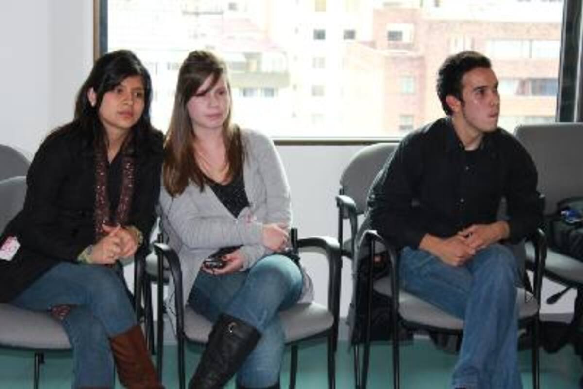Público invitado a La Ventana. Abril 19.