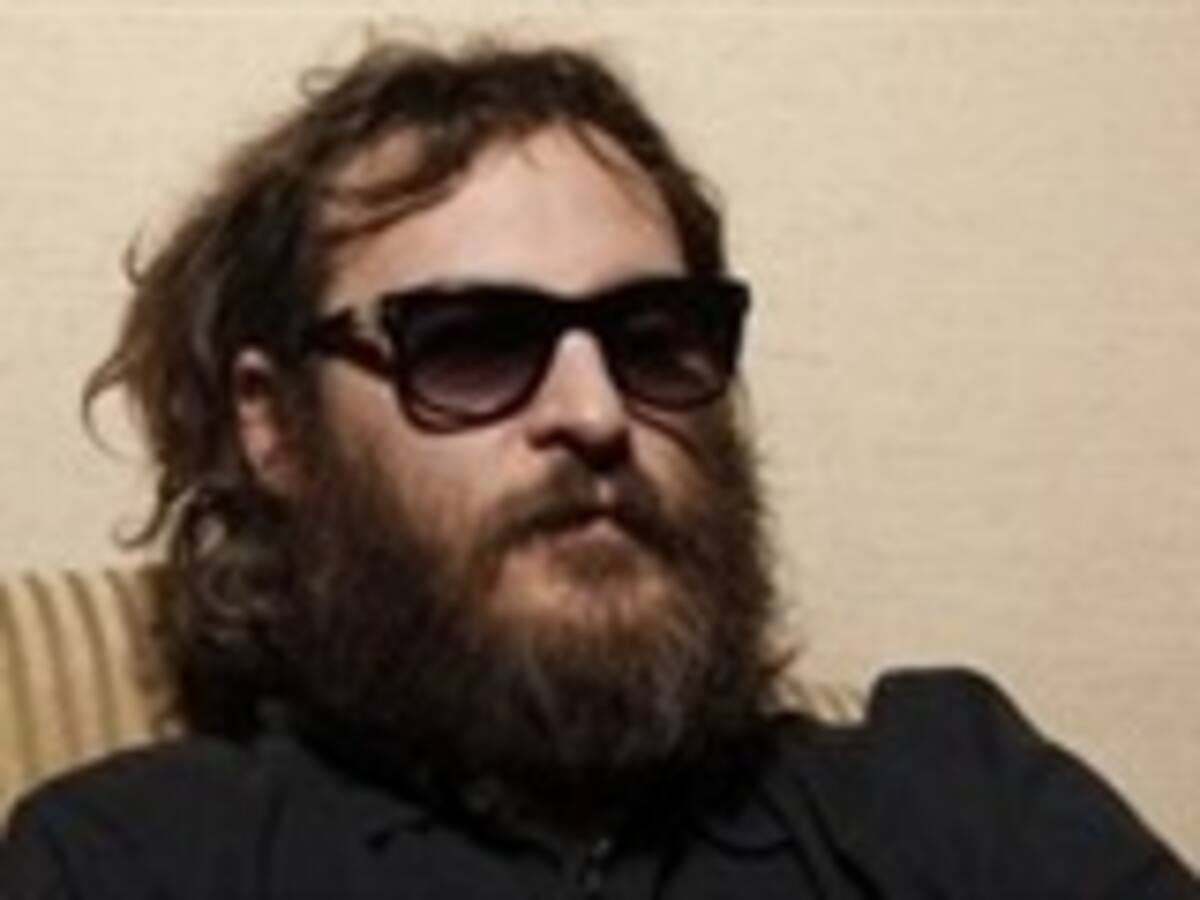 Joaquin Phoenix, ¿loco o más actor que nunca?... ahora dedicado al rap y pegándole a los fans