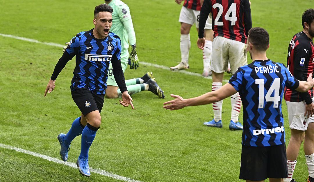 Lautaro Martínez en el segundo gol de su equipo.