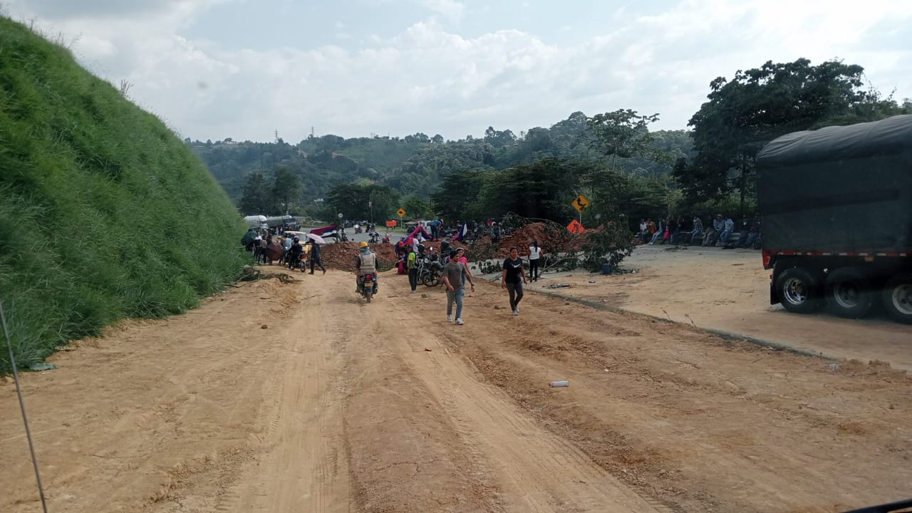 Imagen referencia, bloqueo en la vía Panamericana. Foto: Red de Apoyo Cauca