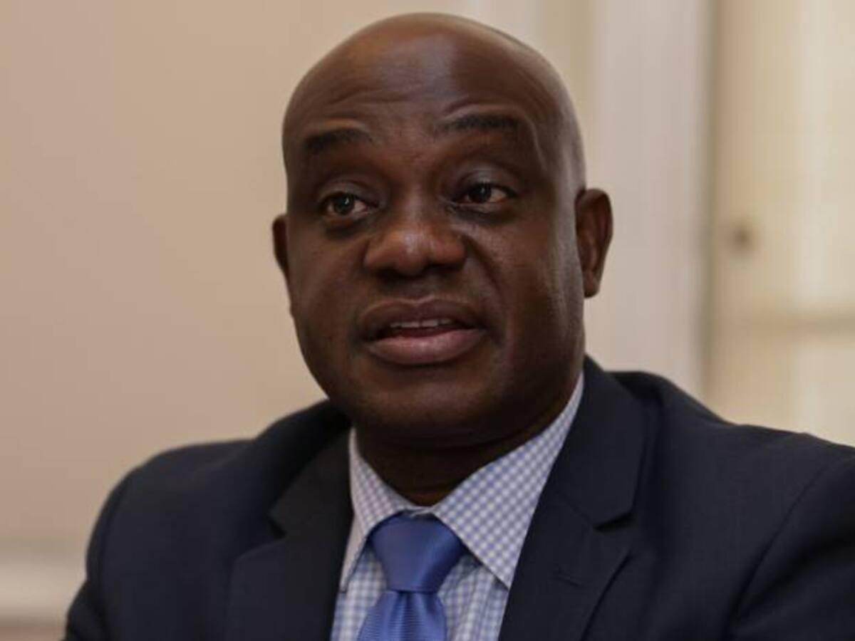 Minambiente dejará su cargo en dos semanas