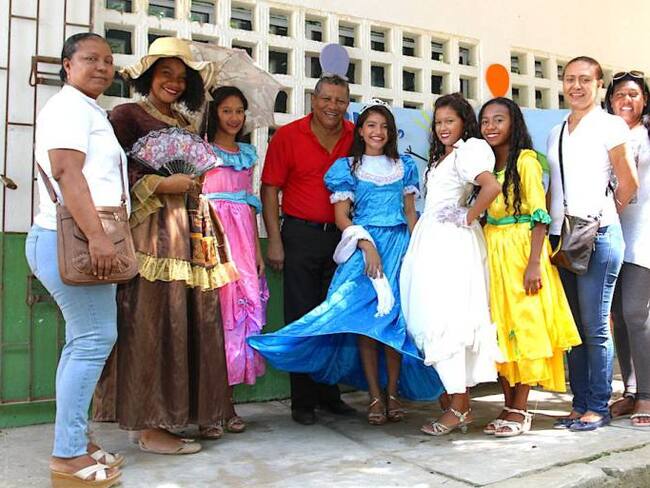 Colegio de Turbaco conmemoró el día de la Raza y celebró encuentro de culturas en “English Day”