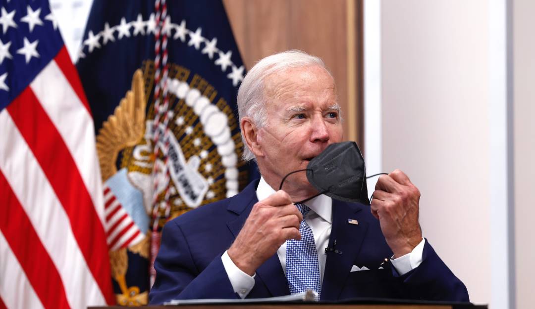 Biden regresa a aislamiento en Casa Blanca tras dar por tercer día, positivo para COVID-19. Foto: Getty