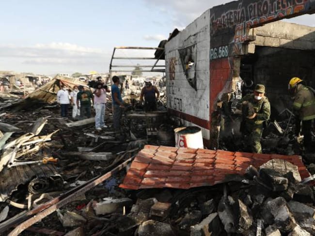 [En fotos] Así quedó la zona de la explosión del mercado de pólvora en Tultepec