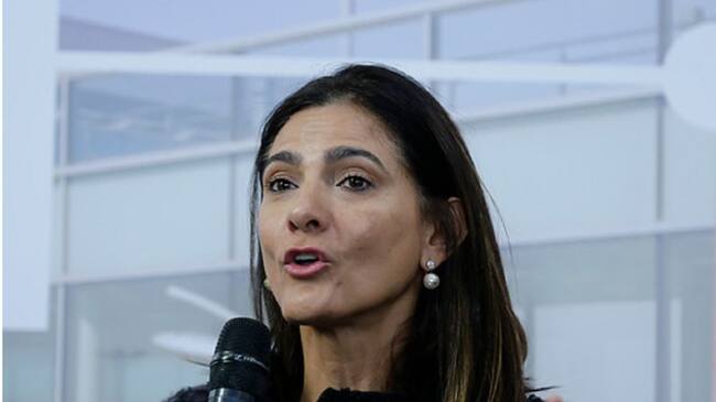 Ministra hace llamado