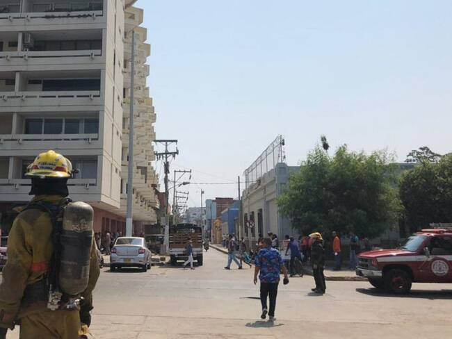 Emergencia en centro de Santa Marta por fuerte olor a gas