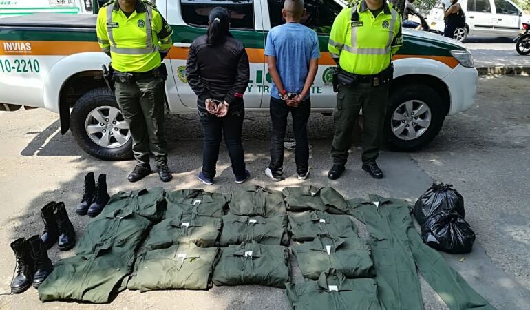 Uniformes de la Guardia Nacional Bolivariana de Venezuela incautados por la Policía en Colombia
