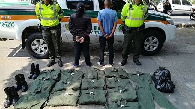 Uniformes de la Guardia Nacional Bolivariana de Venezuela incautados por la Policía en Colombia