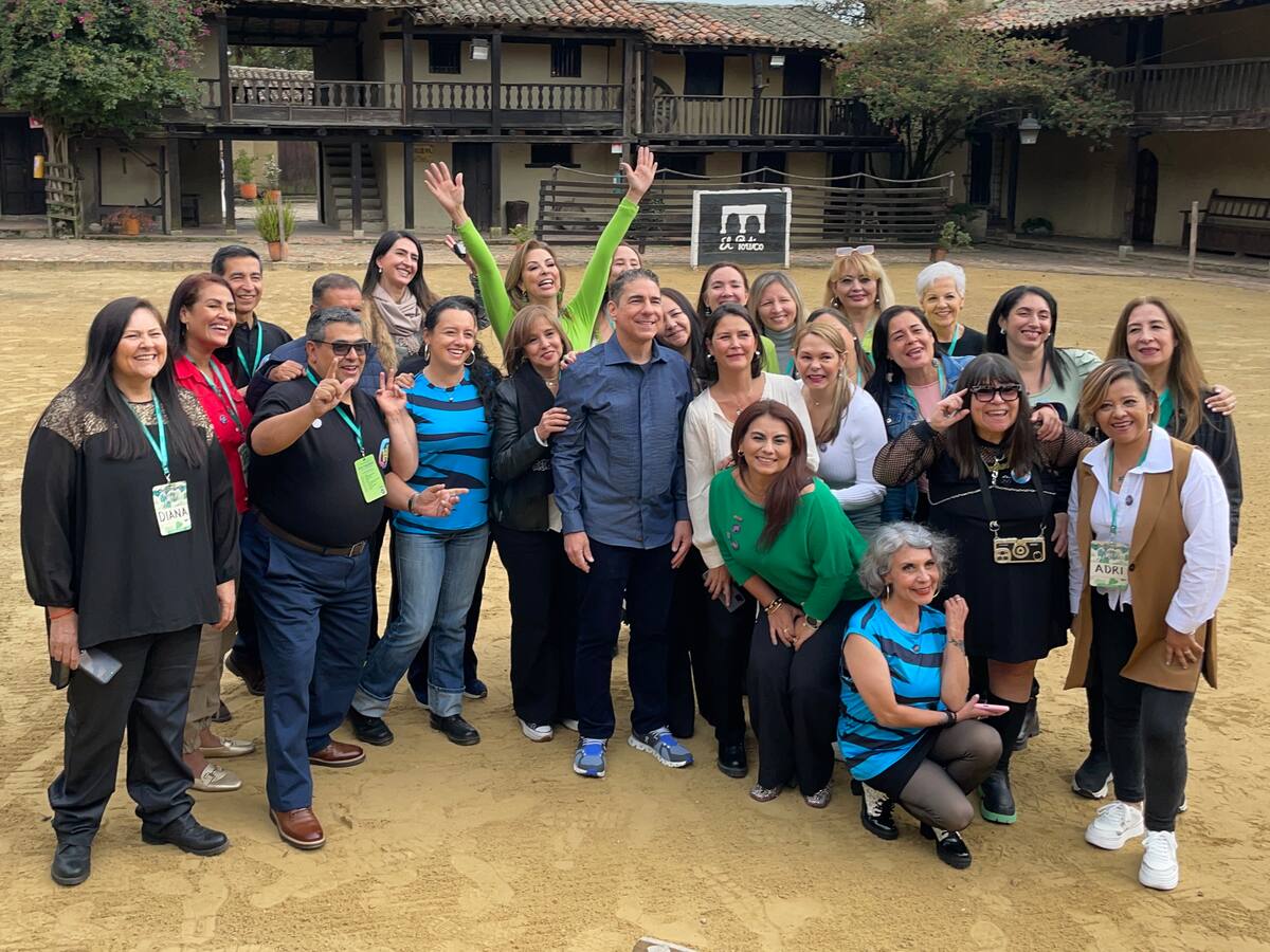 Así fue el reencuentro del exmenudo Ricky Meléndez con sus fanáticas en Bogotá