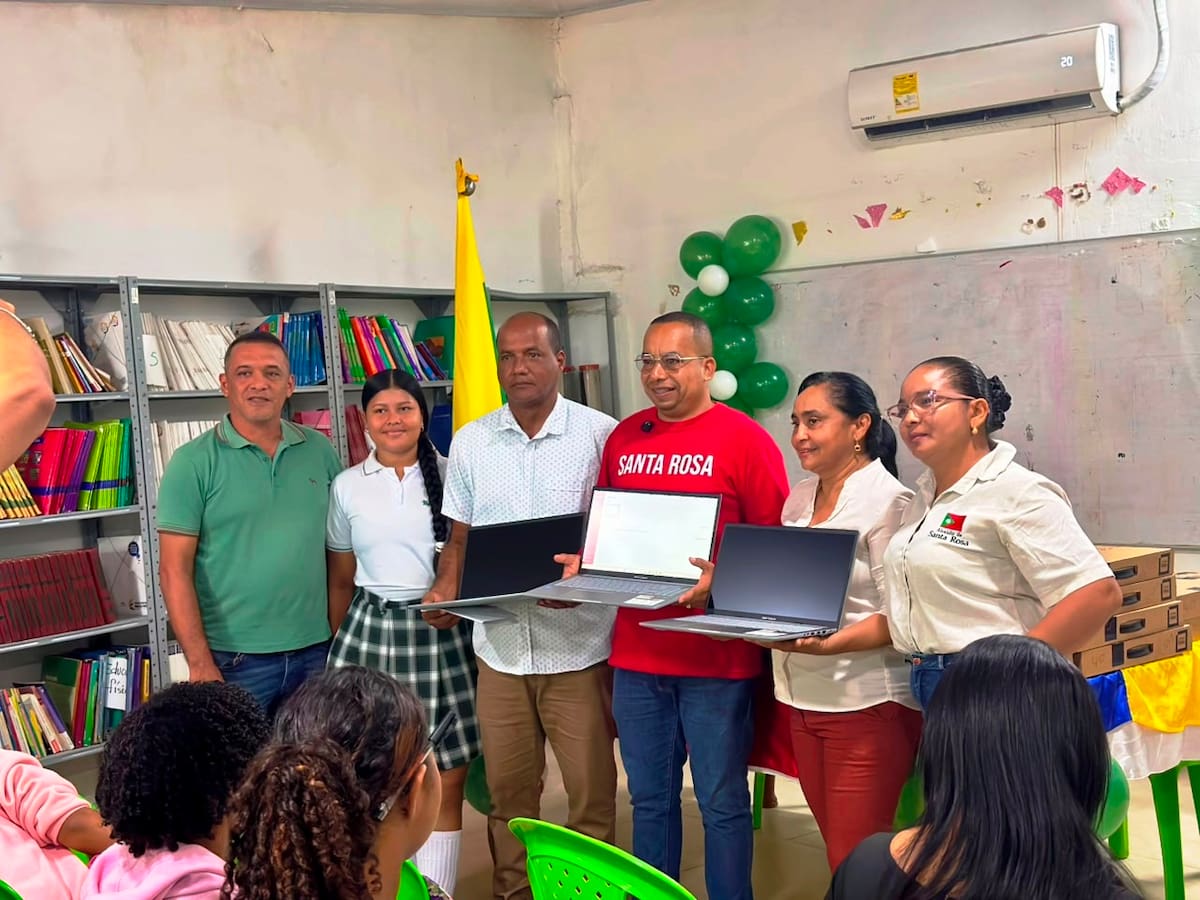 Alcalde Harvis Bello Elles impulsa la transformación educativa en Santa Rosa de Lima