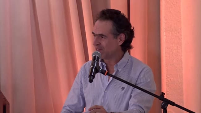 Federico Gutiérrez, alcalde de Medellín, hablando sobre racionamiento. Foto: Cortesía