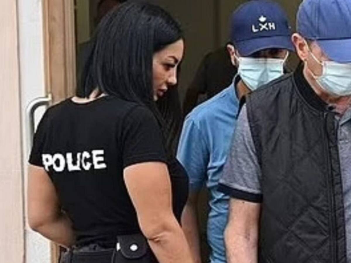 Foto: Policía generó sensación por su retaguardia en medio de un arresto