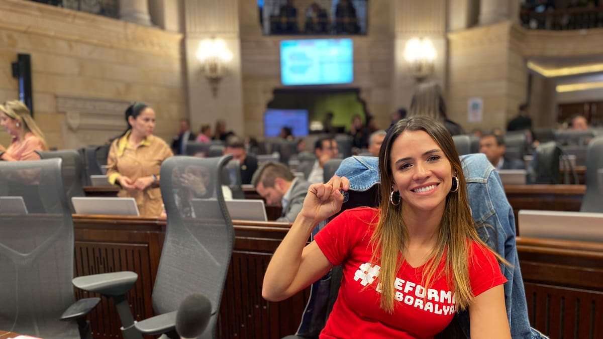 Carrascal presentó excusa médica para no asistir al Congreso, pero sí estuvo en marchas