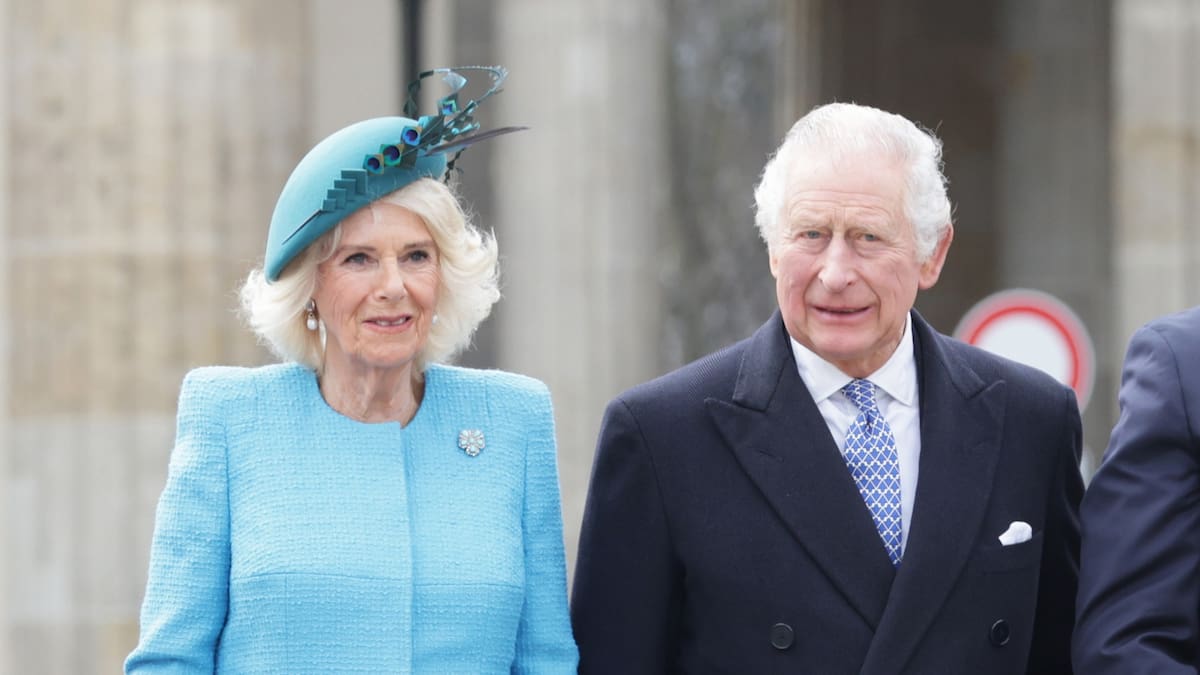 Carlos III urge a Francia y al Reino Unido a “revitalizar” sus vínculos