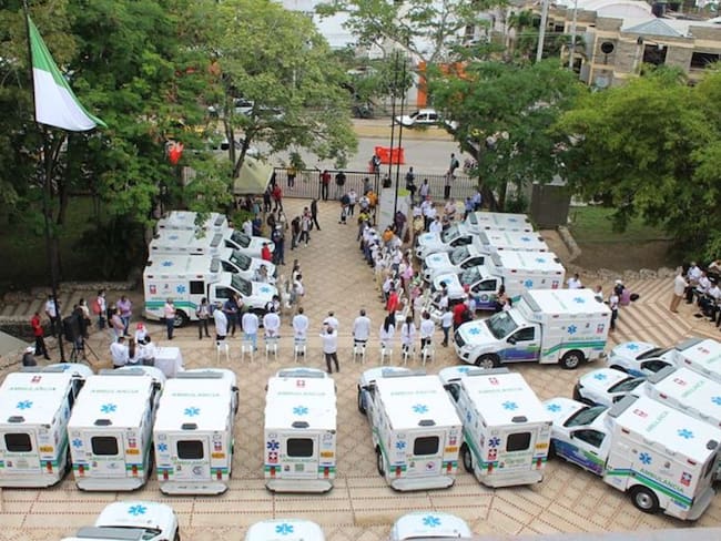 Fortalecen la red hospitalaria de Sucre con 30 ambulancias
