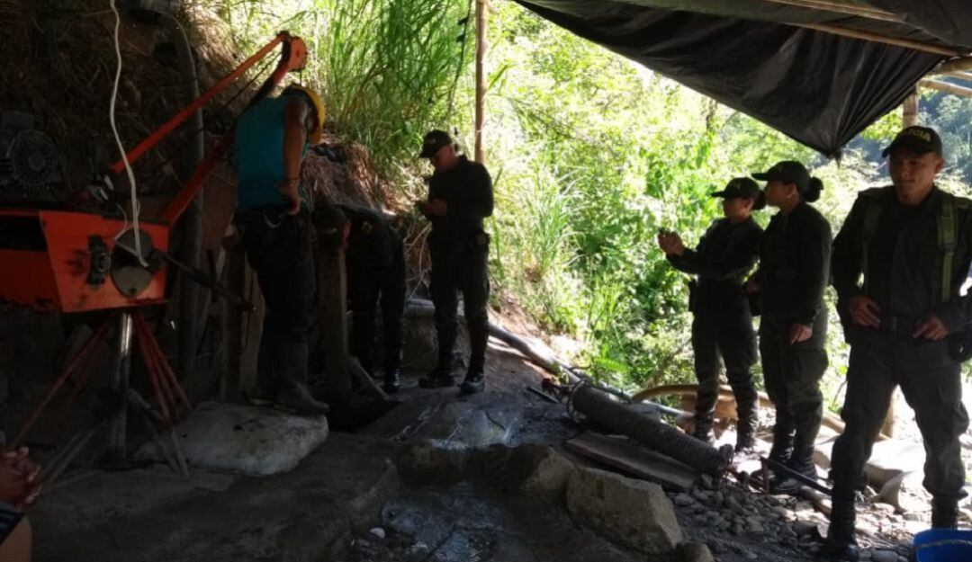 Excabación minera ilegal en Riosucio