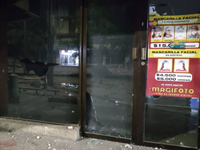 Vandalismo contra locales comerciales.