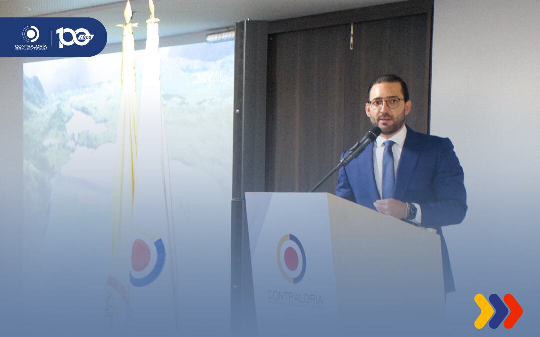 Contralor pide al Gobierno claridad en mecanismo para la transición energética de Colombia