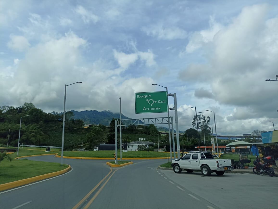 Vía la Línea hoy cerrada por competencia ciclística