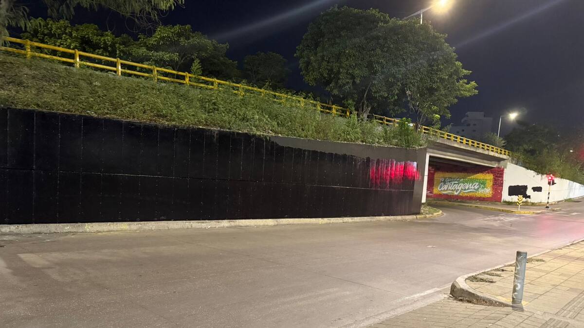 Alcaldía borró polémico mural contra expresidente Álvaro Uribe Vélez en Cartagena