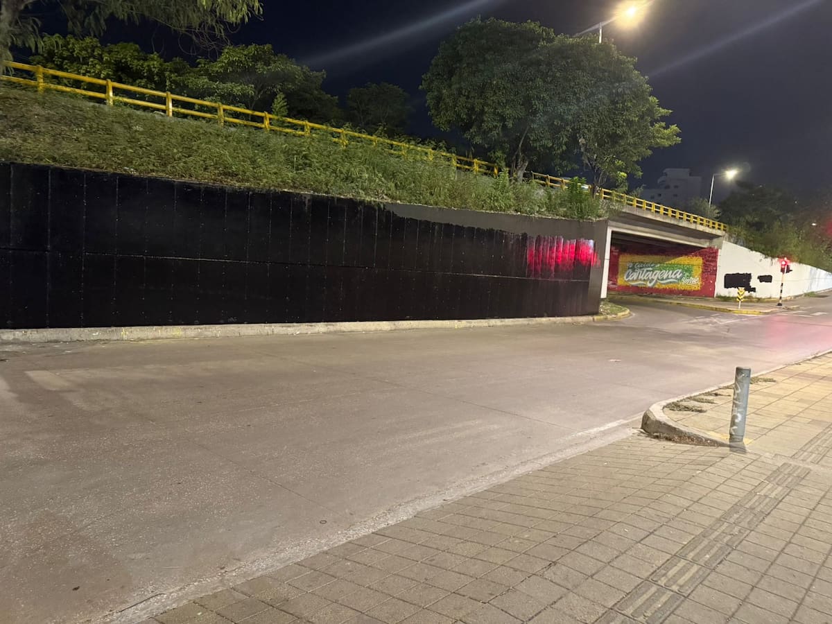 Alcaldía borró polémico mural contra expresidente Álvaro Uribe Vélez en Cartagena