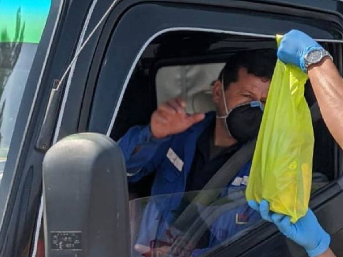 Transportadores reciben donación de alimentos y elementos de protección