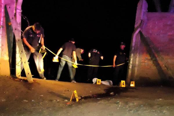 En el hecho cuatro personas murieron y dos más quedaron heridas.