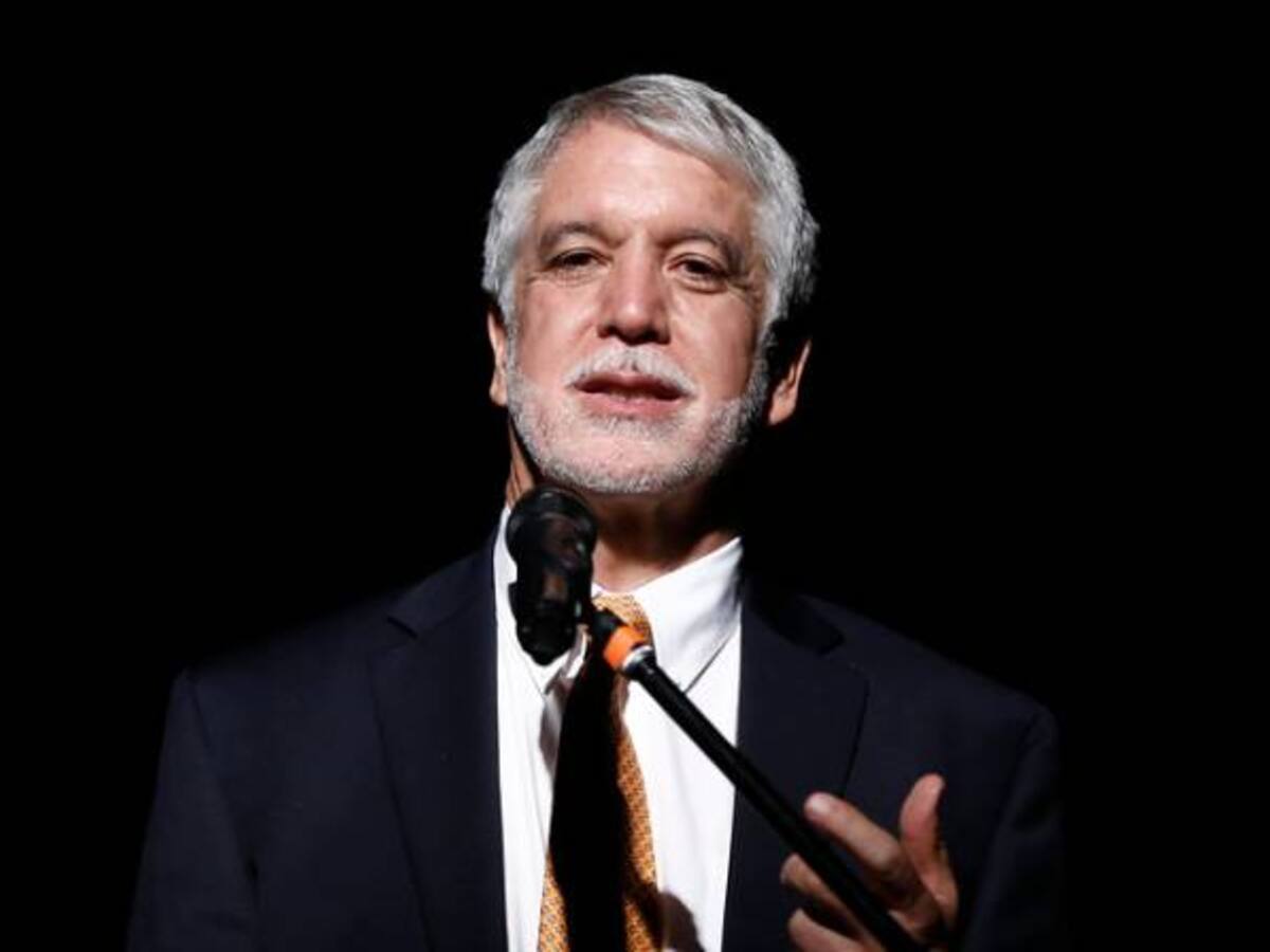 En seis meses de gestión Peñalosa destaca logros en seguridad, movilidad y lo social