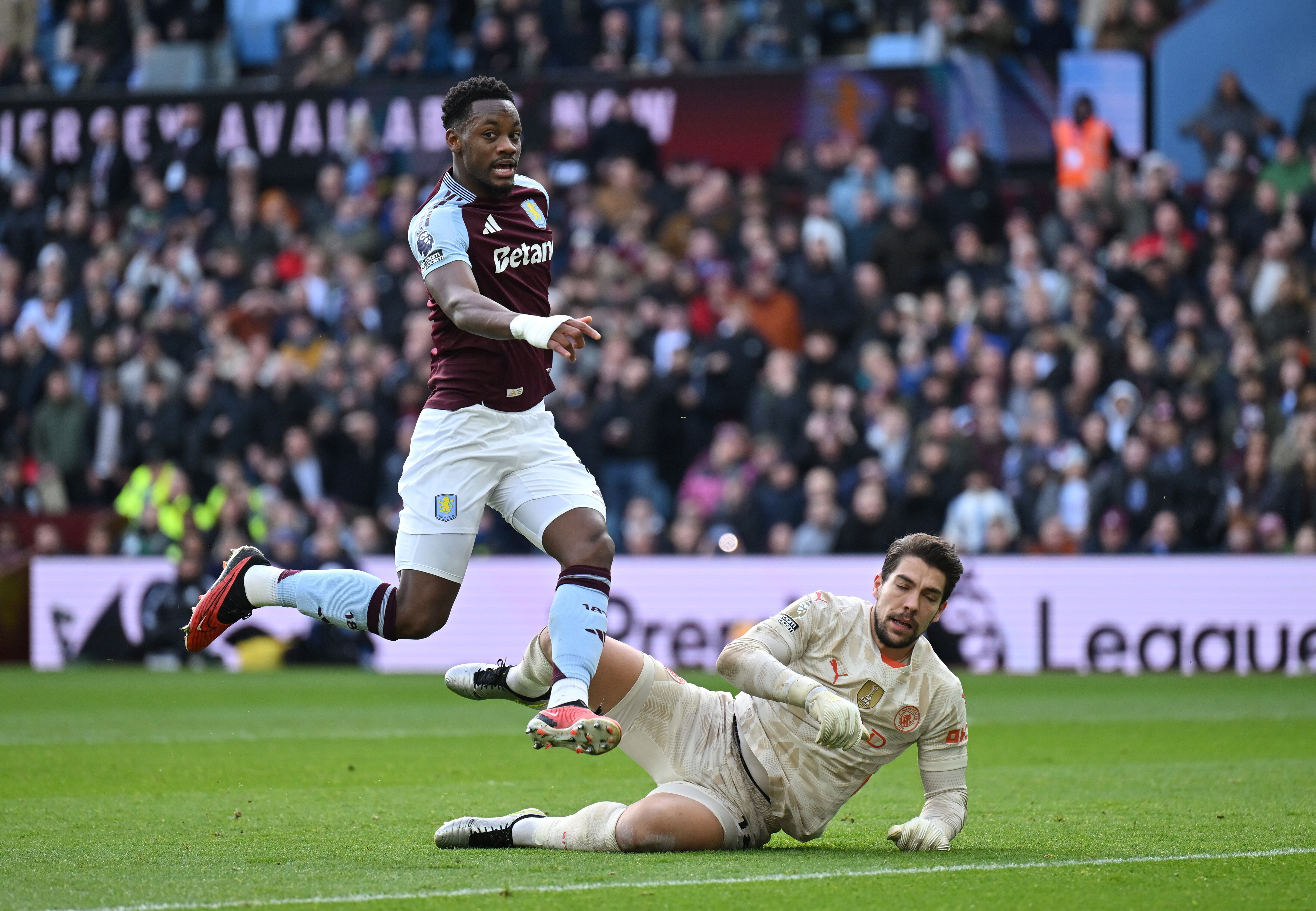 Jhon Duran. (Photo by Dan Mullan/Getty Images)