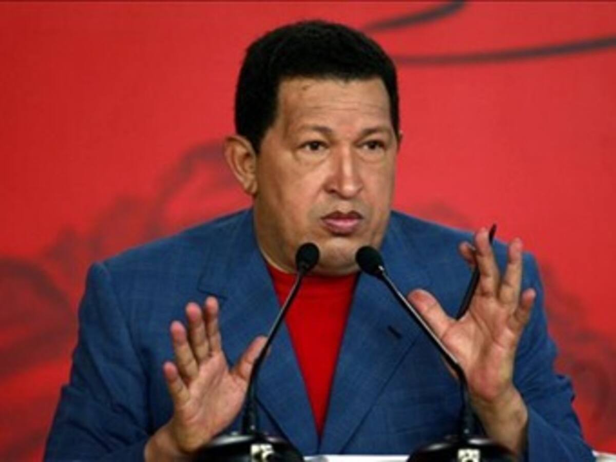 Chávez dice Colombia y EE.UU. 'mienten' e insiste en amenaza de acuerdo militar
