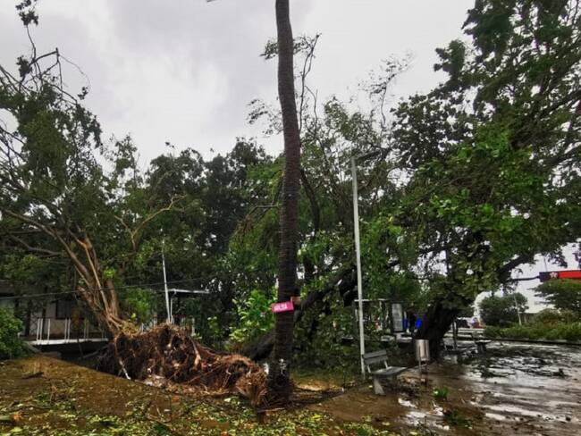 Envían primeras ayudas humanitarias a Providencia tras paso de huracán Iota