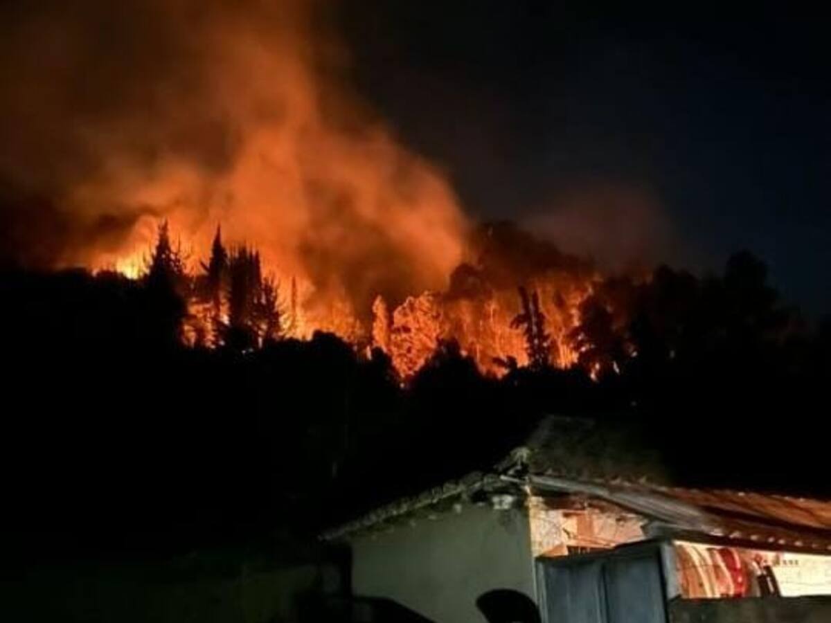 No paran los incendios en Boyacá, van al menos 80 emergencias
