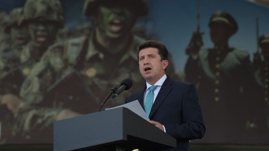 El ministro de Defensa, Diego Molano, se trasladó directamente al departamento de Córdoba tras el acto terrorista contra un camión del Ejército Nacional. Foto: Colprensa / CAMILA DÍAZ